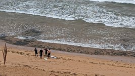 Surferos-playa-Langre (3).jpg